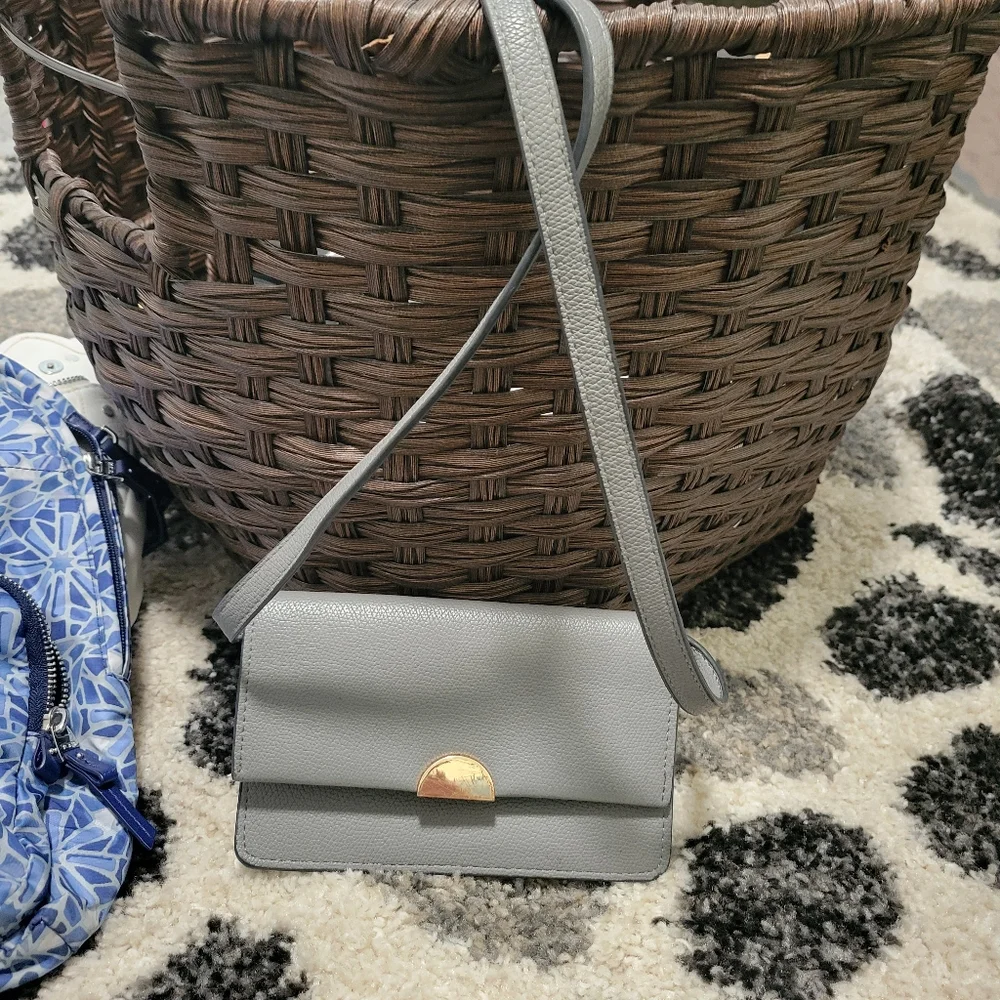 Purse - Picture 1 of 2
